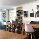 Oasis Backpackers' Cowork & Coliving Lisboa