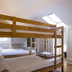 Hostal Oasis Backpackers' Cowork & Coliving Lisboa