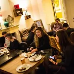 Hostal Oasis Backpackers' Cowork & Coliving