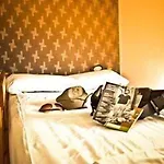Oasis Backpackers' Cowork & Coliving Hostal