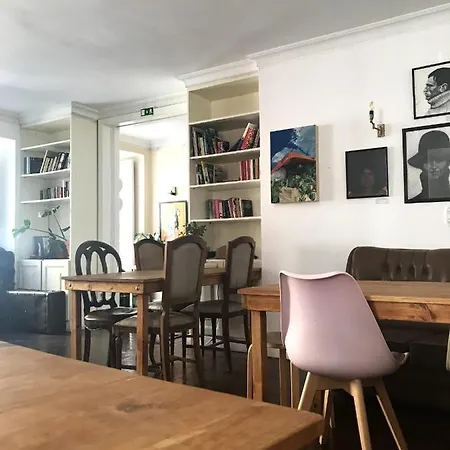 Oasis Backpackers' Cowork & Coliving ליסבון