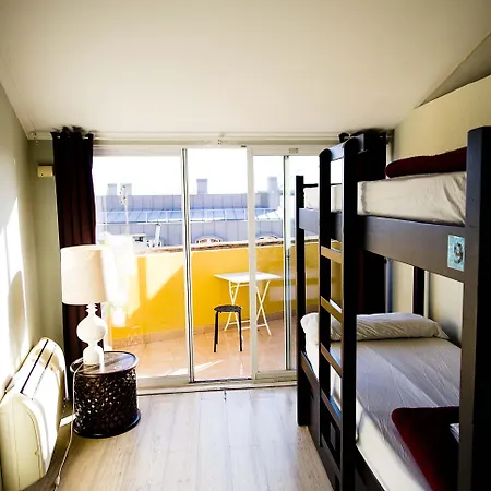 Oasis Backpackers' Cowork & Coliving Hostal *