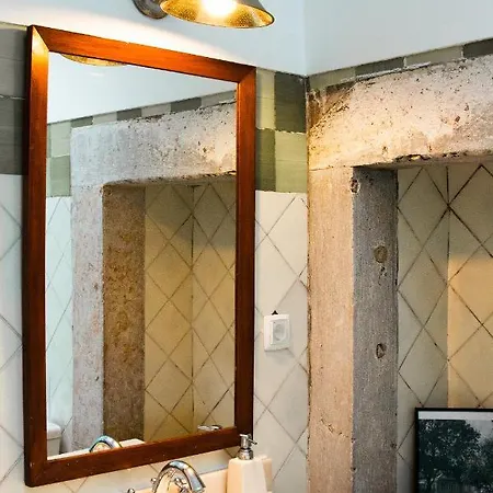 Oasis Backpackers' Cowork & Coliving