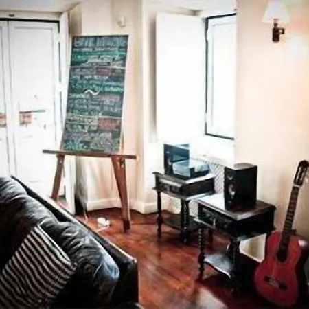 Oasis Backpackers' Cowork & Coliving