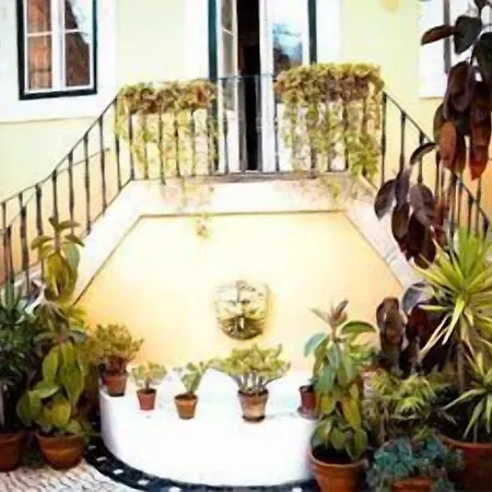 Oasis Backpackers' Cowork & Coliving Лиссабон