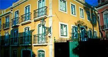 Oasis Backpackers' Cowork & Coliving * Лиссабон