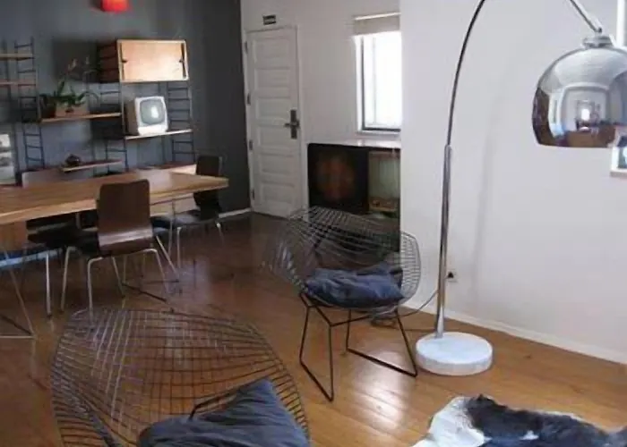 Хостел Oasis Backpackers' Cowork & Coliving *