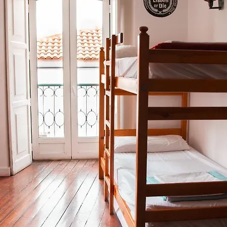 Oasis Backpackers' Cowork & Coliving Ostello *