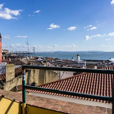 Oasis Backpackers' Cowork & Coliving