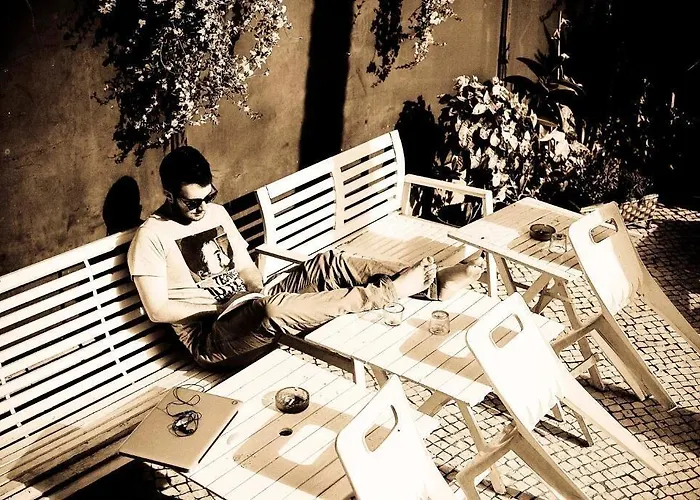 Oasis Backpackers' Cowork&coliving *