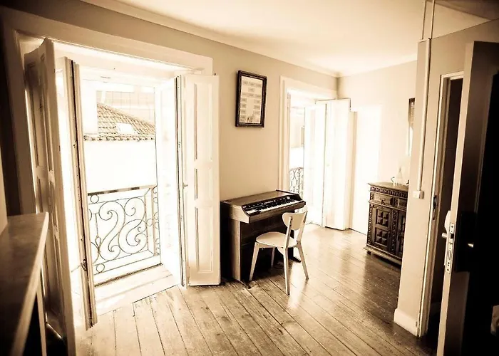 Oasis Backpackers' Cowork&coliving Hostel Lissabon